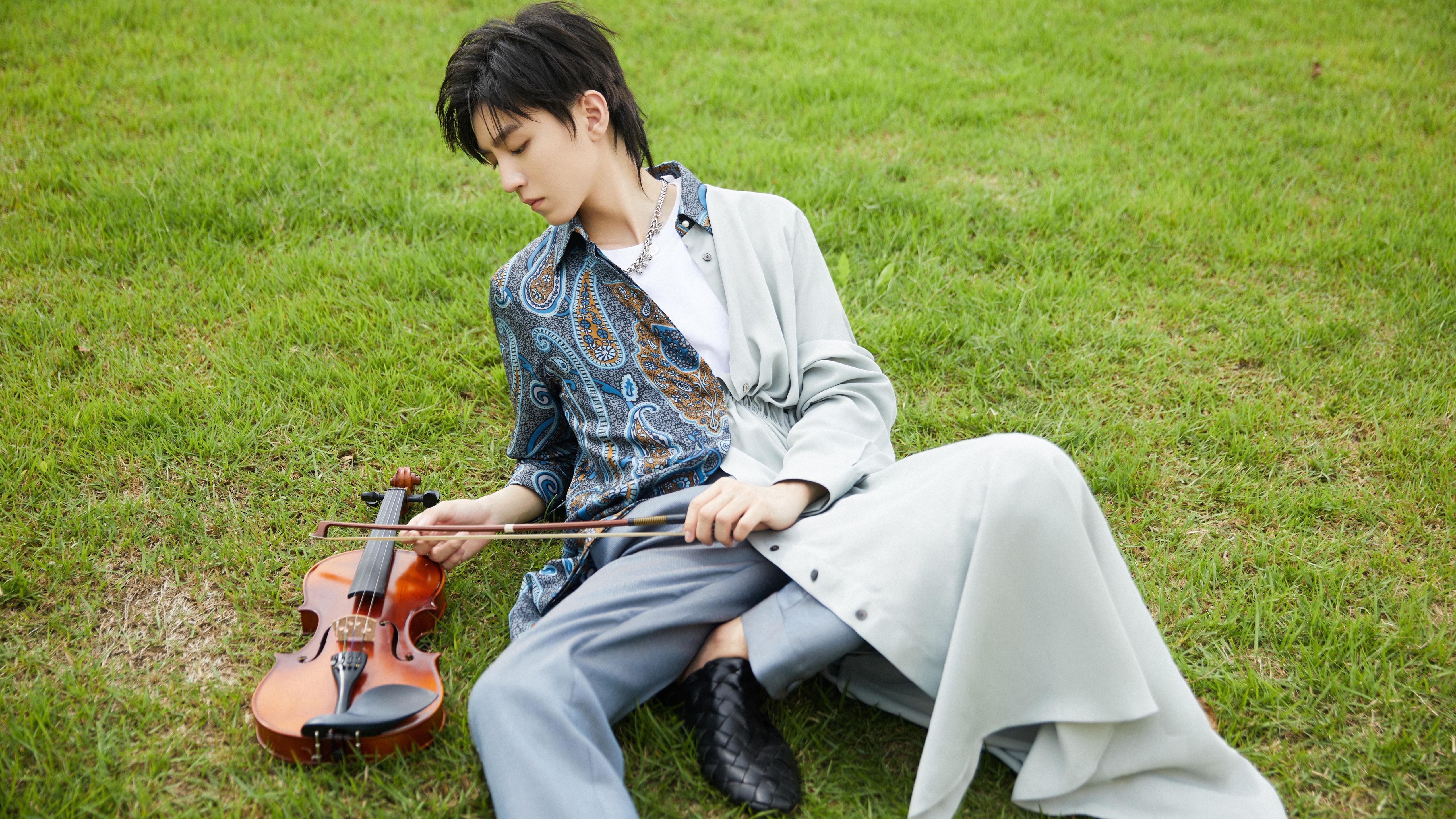 克罗地亚骑手马特·布尼奇在2024年国际马术联合会世界障碍赛中以“Mister Cool”马匹获得第七名，表现出色。